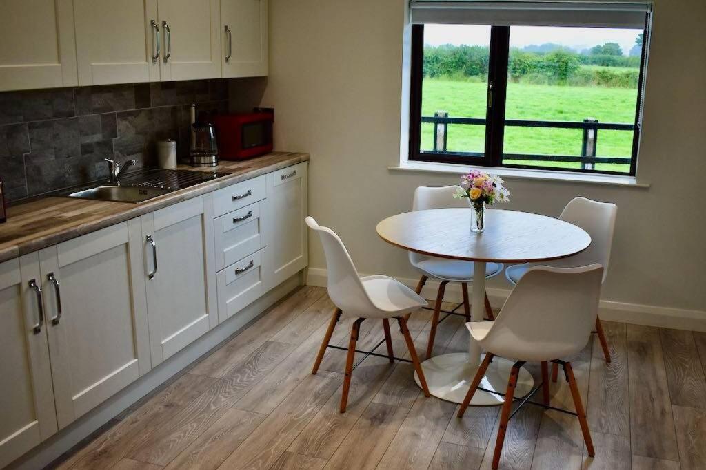 Hazelbrook Cottage: A Rural Retreat With A View Mullaghbane Esterno foto